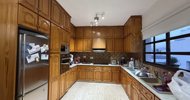 FOR SALE UPPER LEVEL THREE BEDROOM APARTMENT  WITH GARAGE, IN OMONOIA AVENUE OPPOSITE GREEN AREA