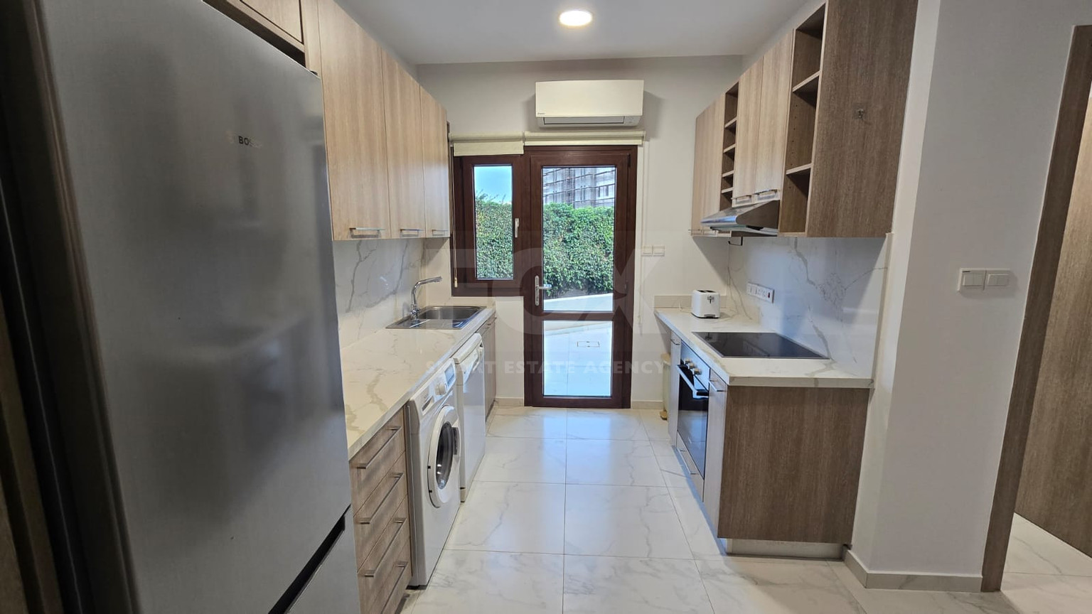 Spacious Furnished Apartment in Agios Tychon Tourist Area For Rent