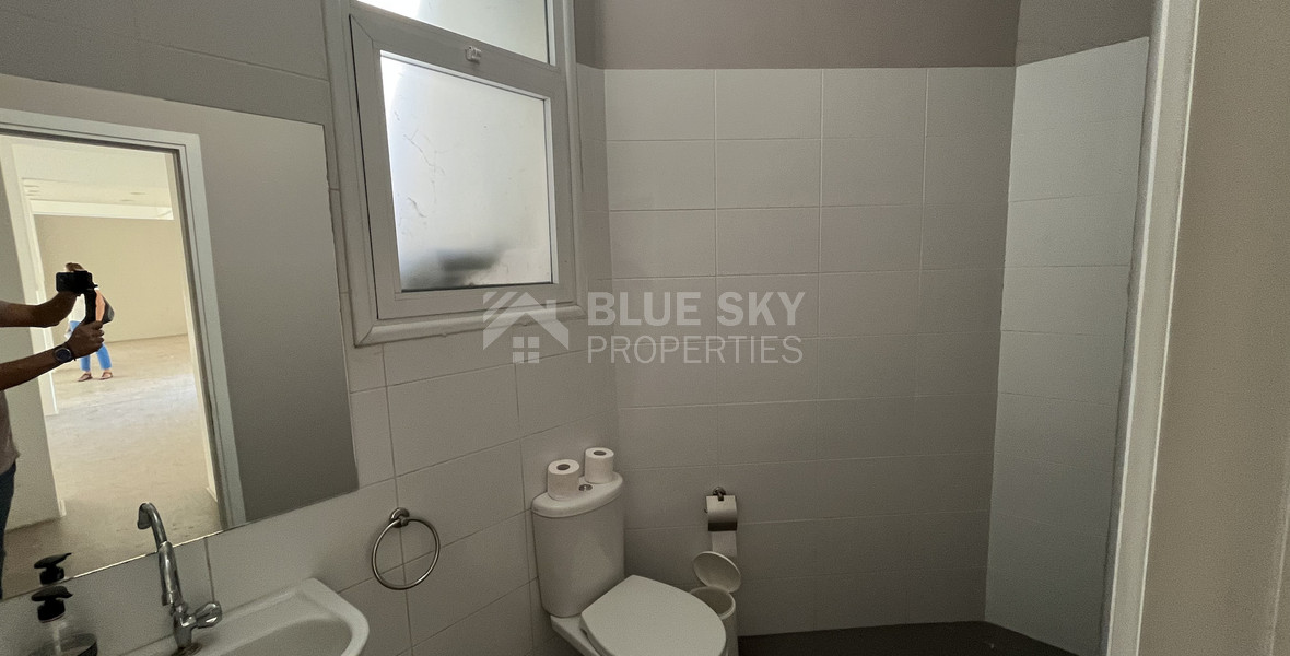 For Rent 600m2 Shop with Huge Parking Lot on Top Spot on Makariou