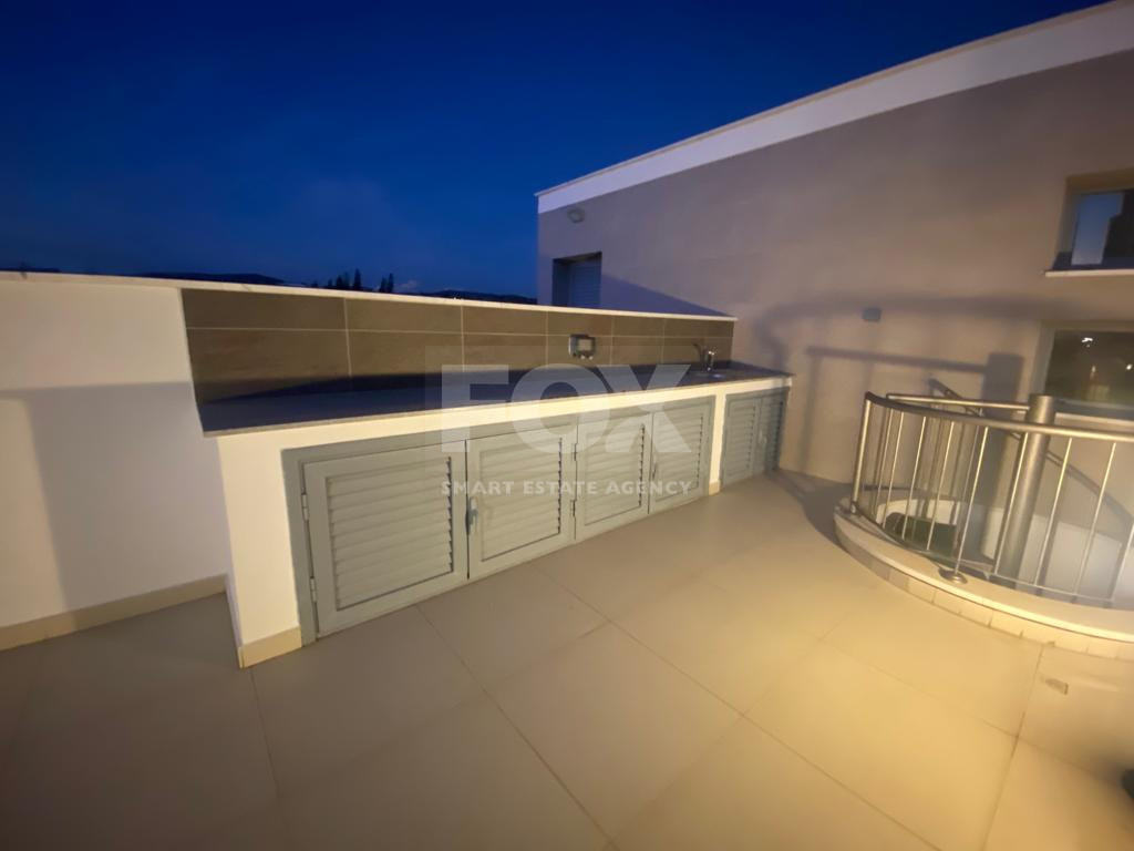 Three Bedroom Penthouse with Roof Garden in Mouttagiaka Area