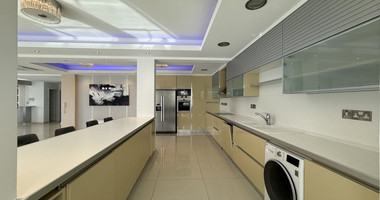 FOR RENT SIX BEDROOM PENTHOUSE OPPOSITE THE SEA IN GATED COMPLEX WITH SWIMMING POOL AND TENNIS COURT.