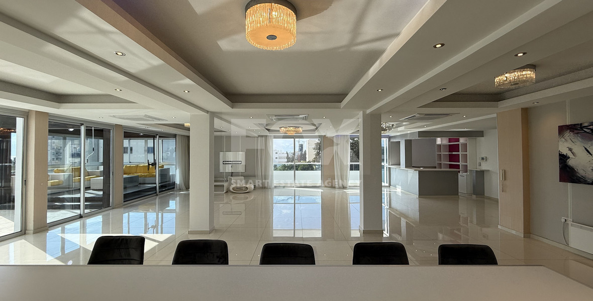 FOR RENT SIX BEDROOM PENTHOUSE OPPOSITE THE SEA IN GATED COMPLEX WITH SWIMMING POOL AND TENNIS COURT.