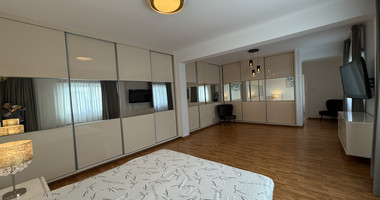 FOR RENT SIX BEDROOM PENTHOUSE OPPOSITE THE SEA IN GATED COMPLEX WITH SWIMMING POOL AND TENNIS COURT.