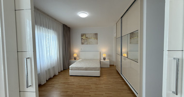 FOR RENT SIX BEDROOM PENTHOUSE OPPOSITE THE SEA IN GATED COMPLEX WITH SWIMMING POOL AND TENNIS COURT.