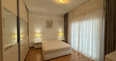 FOR RENT SIX BEDROOM PENTHOUSE OPPOSITE THE SEA IN GATED COMPLEX WITH SWIMMING POOL AND TENNIS COURT.