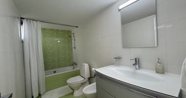 FOR RENT SIX BEDROOM PENTHOUSE OPPOSITE THE SEA IN GATED COMPLEX WITH SWIMMING POOL AND TENNIS COURT.