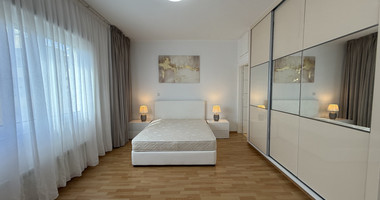 FOR RENT SIX BEDROOM PENTHOUSE OPPOSITE THE SEA IN GATED COMPLEX WITH SWIMMING POOL AND TENNIS COURT.