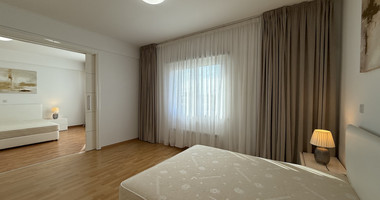 FOR RENT SIX BEDROOM PENTHOUSE OPPOSITE THE SEA IN GATED COMPLEX WITH SWIMMING POOL AND TENNIS COURT.