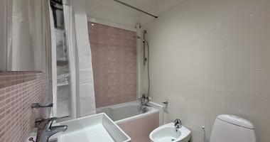 FOR RENT SIX BEDROOM PENTHOUSE OPPOSITE THE SEA IN GATED COMPLEX WITH SWIMMING POOL AND TENNIS COURT.