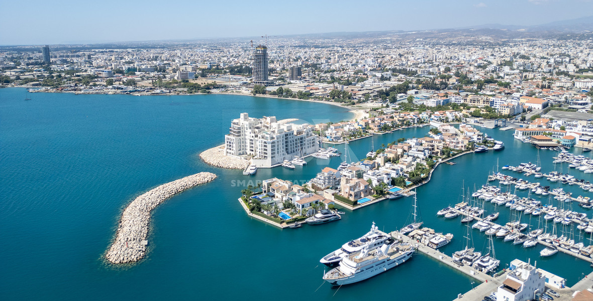 Elegant Seafront Living in Limassol – Spacious Four-Bedroom Residence for sale close to Limassol Marina