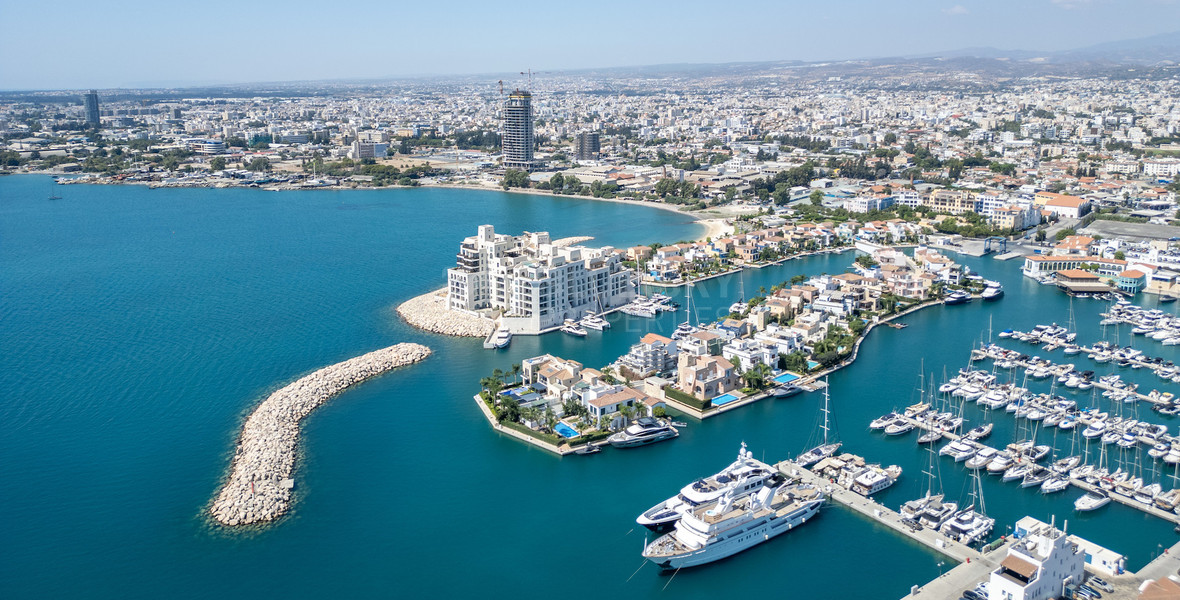 Elegant Seafront Living in Limassol – Spacious Three-Bedroom Residence plus maid room for sale close to Limassol Marina