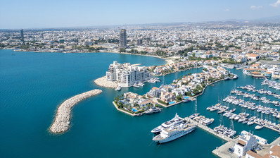 Elegant Seafront Living in Limassol – Spacious Three-Bedroom Residence plus maid room for sale close to Limassol Marina