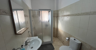 For Sale Spacious House in Episkopi with Nice Garden