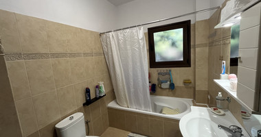 For Sale Spacious House in Episkopi with Nice Garden