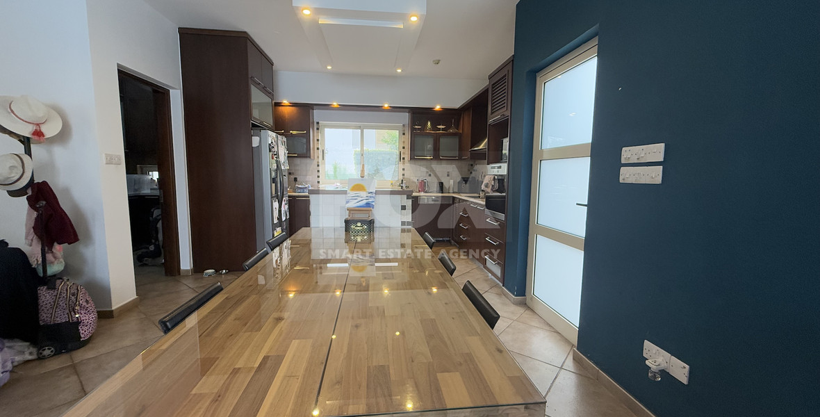 FOR RENT DETACHED FOUR BEDROOM HOUSE WITH SEPARATE OFFICE IN KATO POLEMIDIA OFFERING LANDSCAPED GARDEN AND SWIMMING POOL.