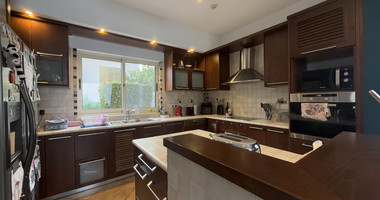 FOR RENT DETACHED FOUR BEDROOM HOUSE WITH SEPARATE OFFICE IN KATO POLEMIDIA OFFERING LANDSCAPED GARDEN AND SWIMMING POOL.