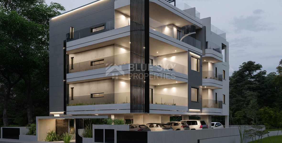 Spacious three Bedroom penthouse with private roof garden for sale in Tsiflikoudia