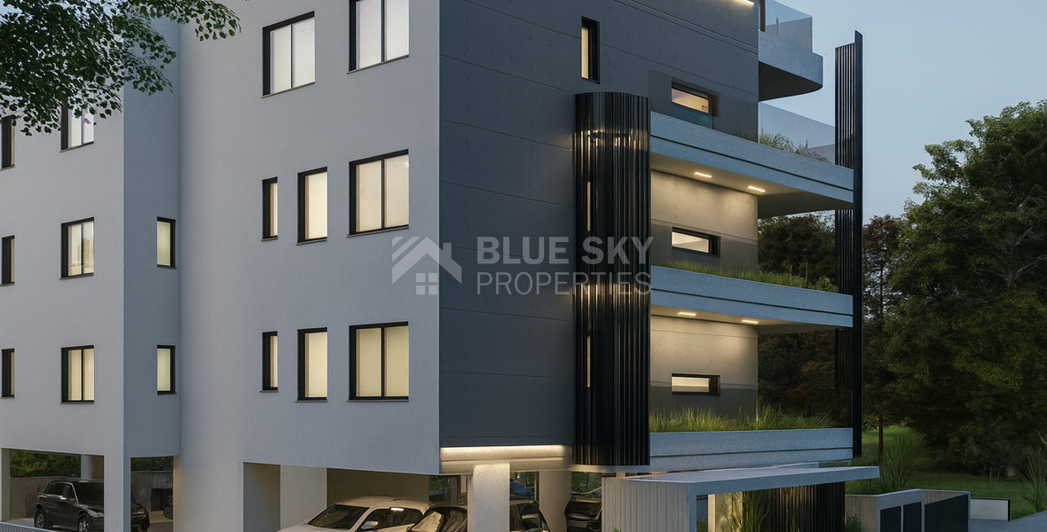 Spacious three Bedroom penthouse with private roof garden for sale in Tsiflikoudia