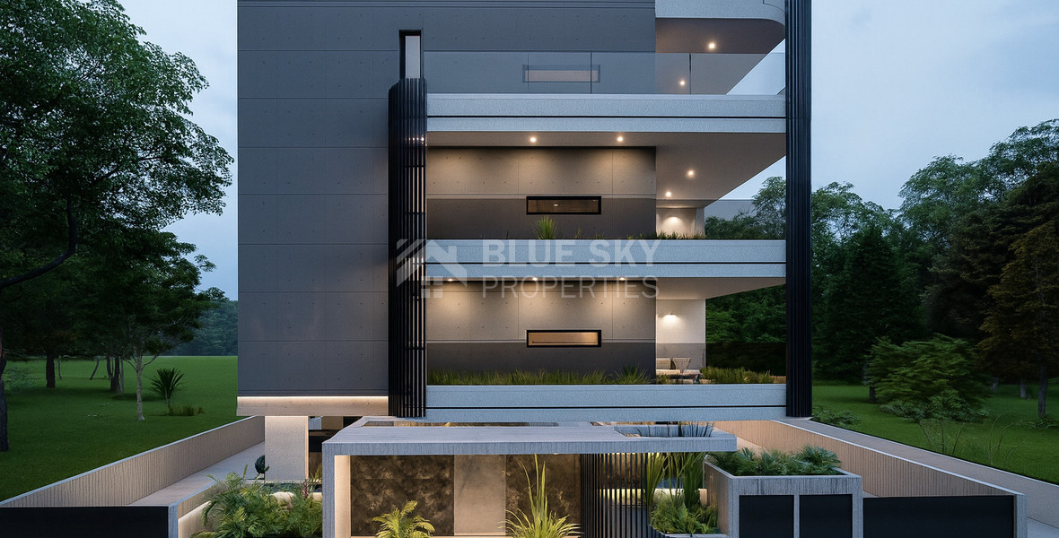 Spacious three Bedroom penthouse with private roof garden for sale in Tsiflikoudia