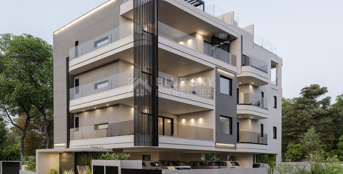 Spacious three Bedroom penthouse with private roof garden for sale in Tsiflikoudia