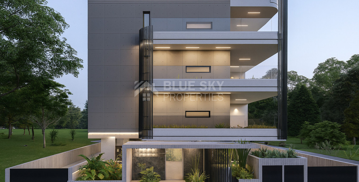 Spacious three Bedroom penthouse with private roof garden for sale in Tsiflikoudia