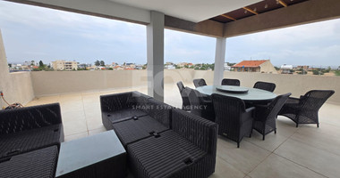 Modern Full-Floor Three-Bedroom Penthouse for Rent in Ypsonas