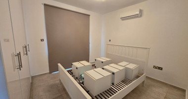 Modern Full-Floor Three-Bedroom Penthouse for Rent in Ypsonas