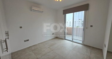 Modern Full-Floor Three-Bedroom Penthouse for Rent in Ypsonas