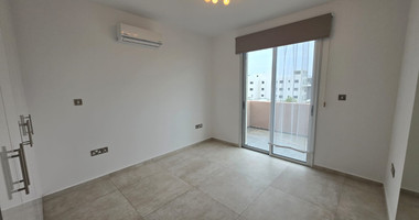 Modern Full-Floor Three-Bedroom Penthouse for Rent in Ypsonas