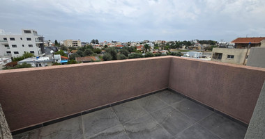 Modern Full-Floor Three-Bedroom Penthouse for Rent in Ypsonas