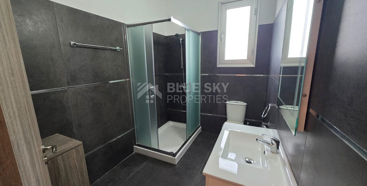 Modern Full-Floor Three-Bedroom Penthouse for Rent in Ypsonas