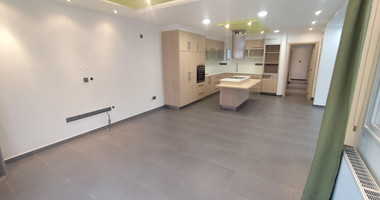 Three bedroom upper house for rent with panoramic view in Laiki Lefkothea , Limassol