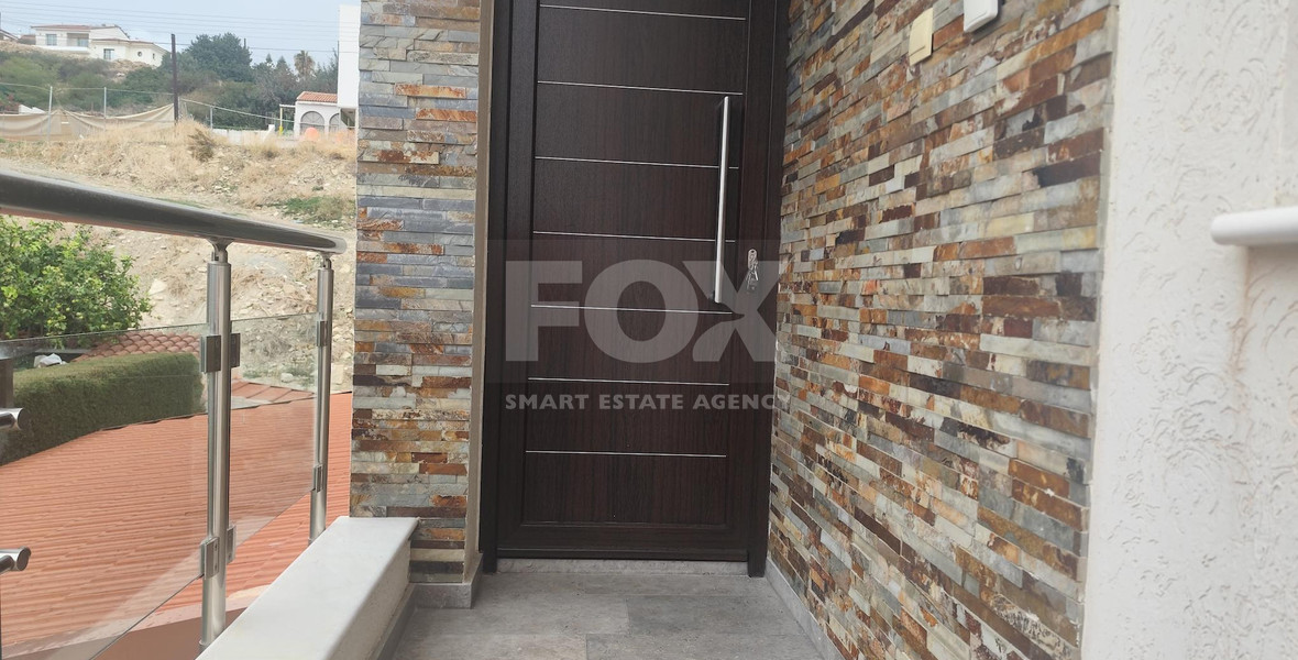 Three bedroom upper house for rent with panoramic view in Laiki Lefkothea , Limassol