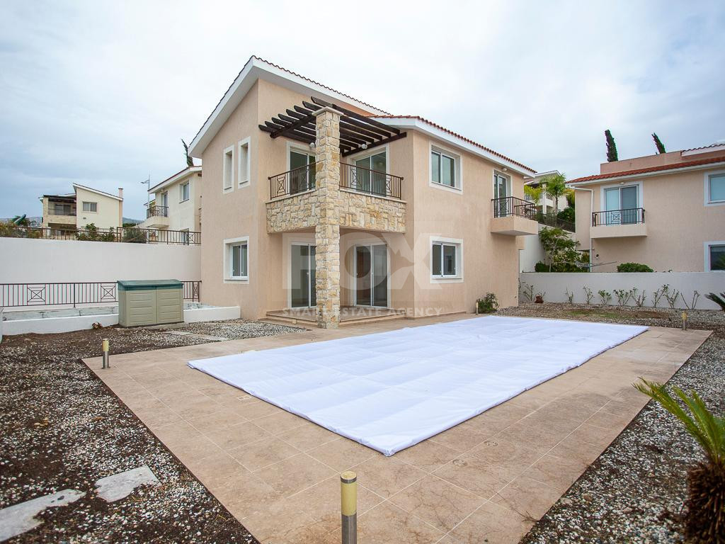 Detached three Bedroom House with Private Pool in Tala, Paphos for sale