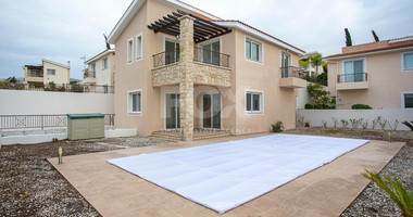 Detached three Bedroom House with Private Pool in Tala, Paphos for sale