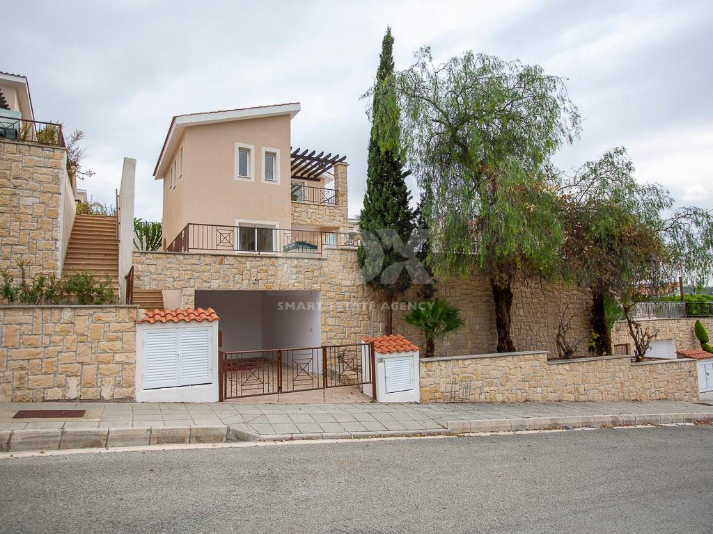 Detached three Bedroom House with Private Pool in Tala, Paphos for sale