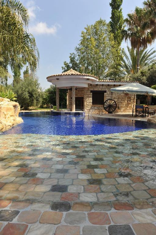 FOR SALE – Multi-Villa Estate with Pools & Landscaped Gardens