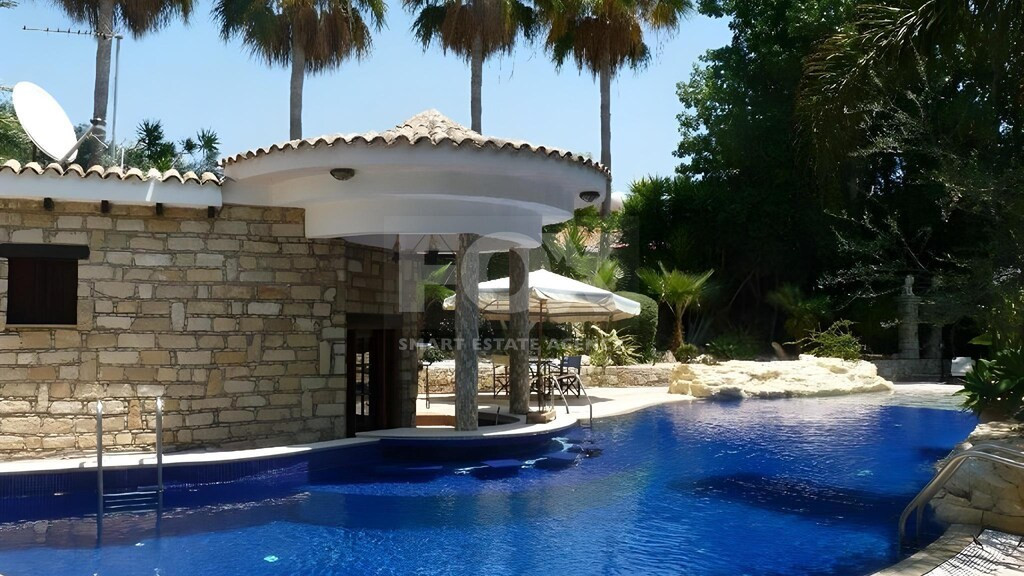 FOR SALE – Multi-Villa Estate with Pools & Landscaped Gardens