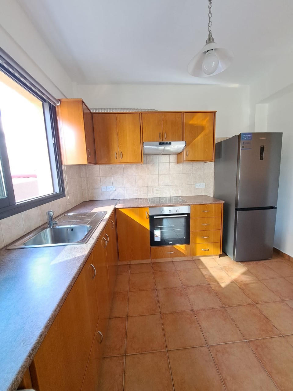 Spacious 2-Bedroom Apartment For Rent In Mesa Geitonia