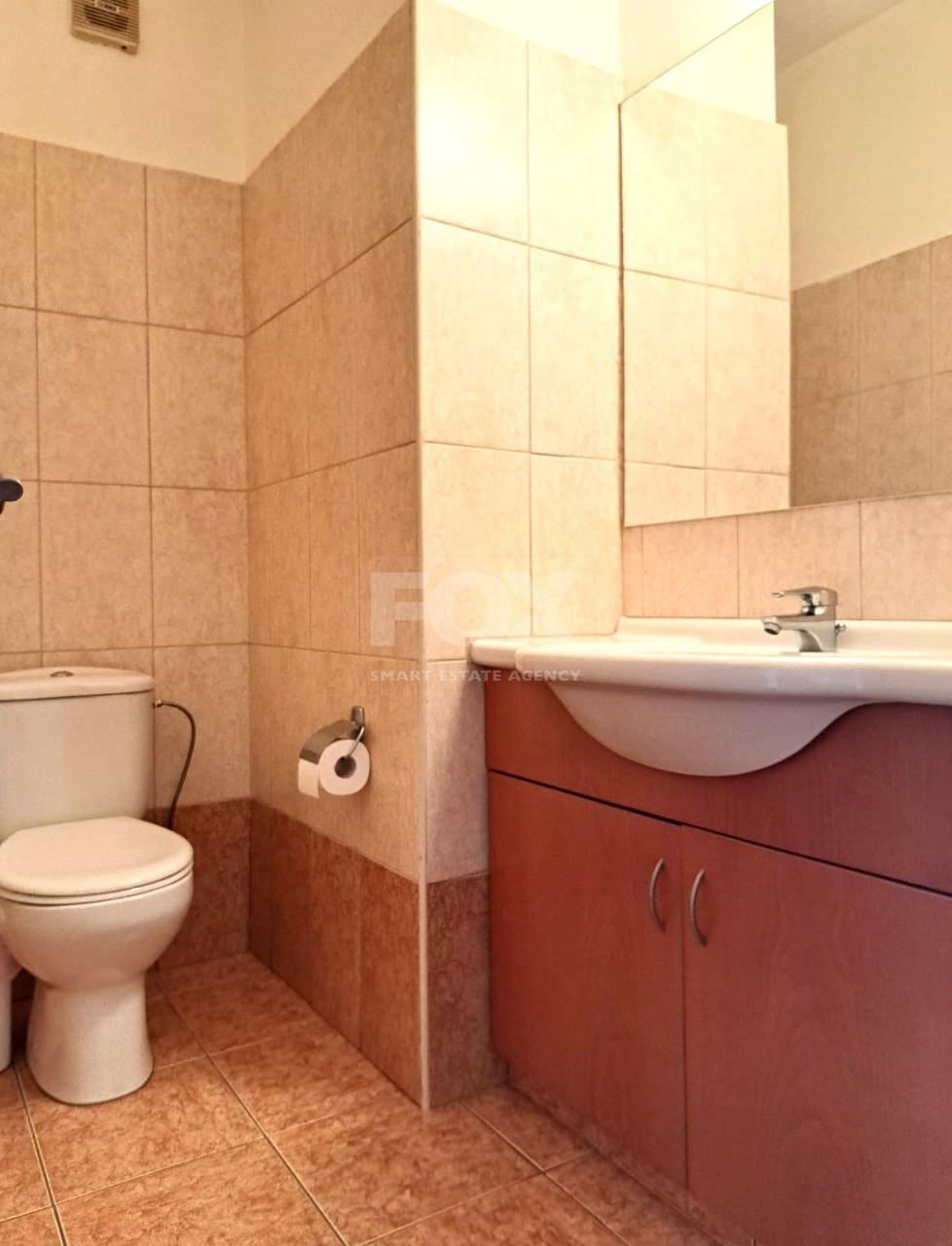 Spacious 2-Bedroom Apartment For Rent In Mesa Geitonia