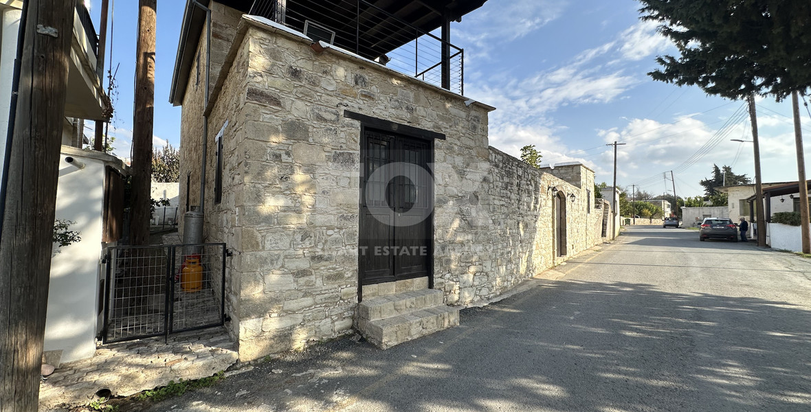 Two story house with an adjacent flat in Amargeti, Paphos