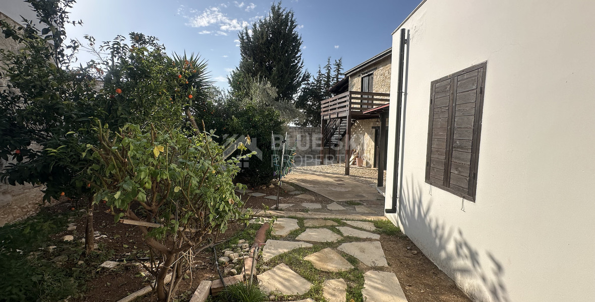 Two story house with an adjacent flat in Amargeti, Paphos