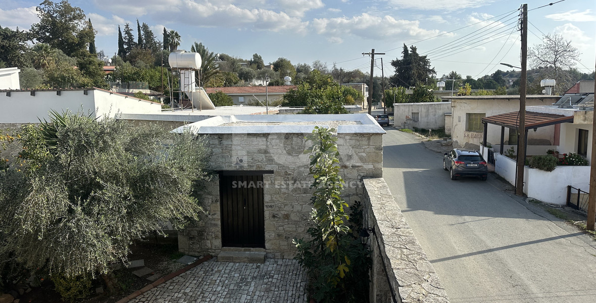 Two story house with an adjacent flat in Amargeti, Paphos