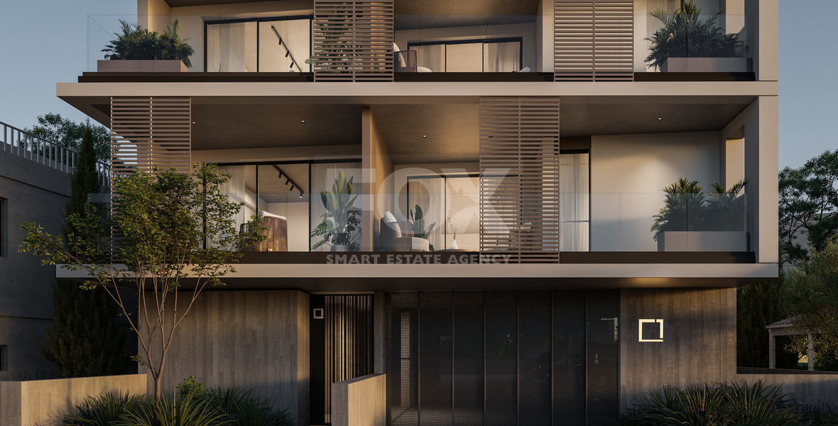 Charming 2-Bedroom Top-Floor Apartment with Private Roof Garden in Mesa Geitonia, Limassol