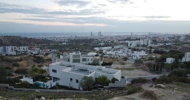 Corner Plot for Sale in Agia Paraskevi: with Panoramic City & Sea Views