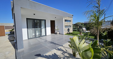For rent Modern Furnished Detached Two Bedroom Bungalow with Pool in Trachoni