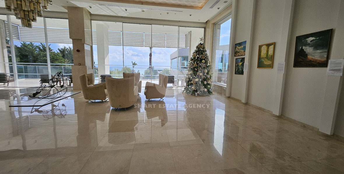 For rent Luxurious Sea Front Three Bedroom Apartment With Amazing View