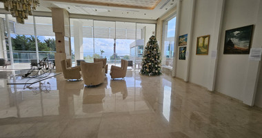 For rent Luxurious Sea Front Three Bedroom Apartment With Amazing View