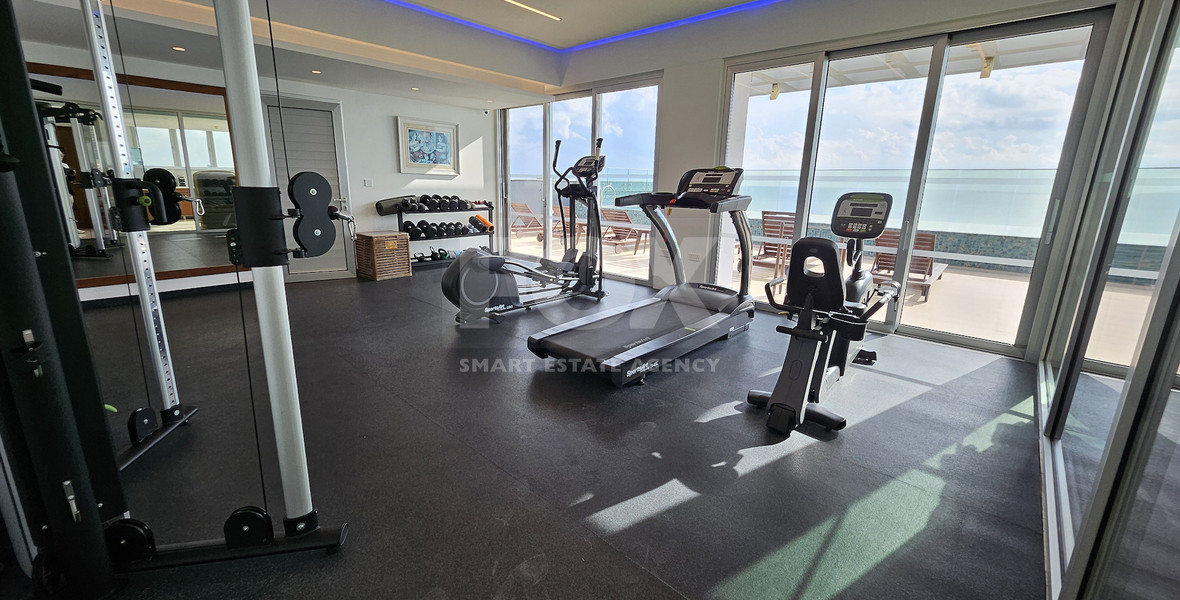 For rent Luxurious Sea Front Three Bedroom Apartment With Amazing View