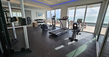 For rent Luxurious Sea Front Three Bedroom Apartment With Amazing View